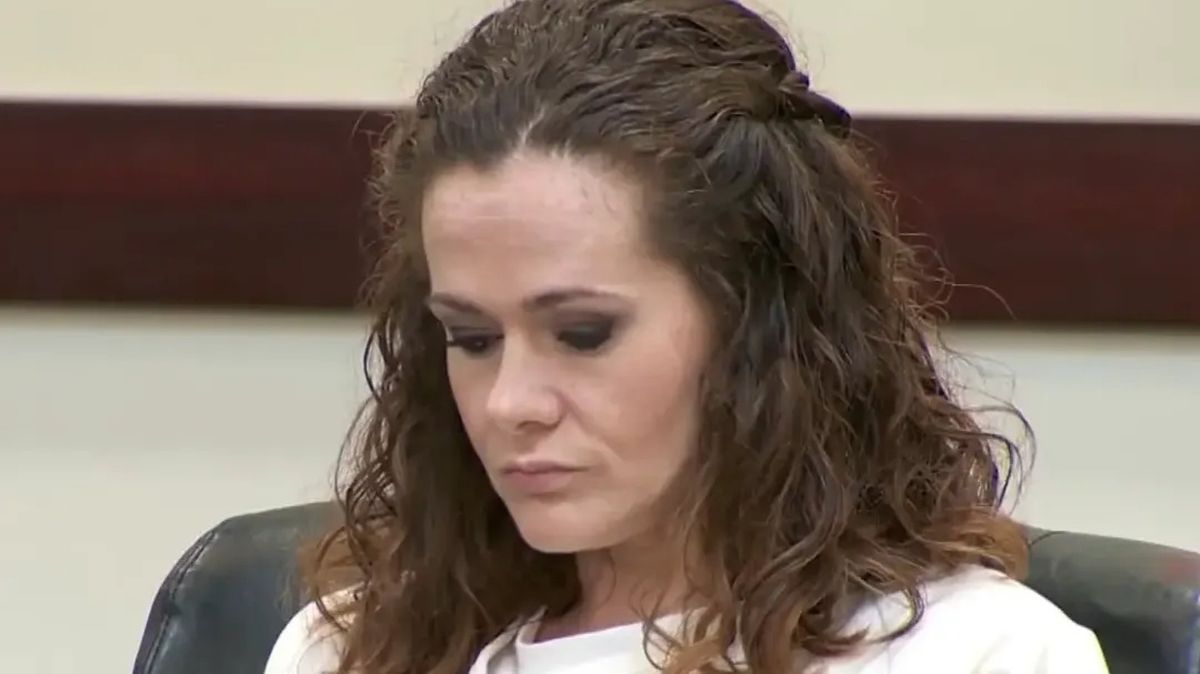 Why a Paperweight Appeared in Christa Pike’s Execution Chamber