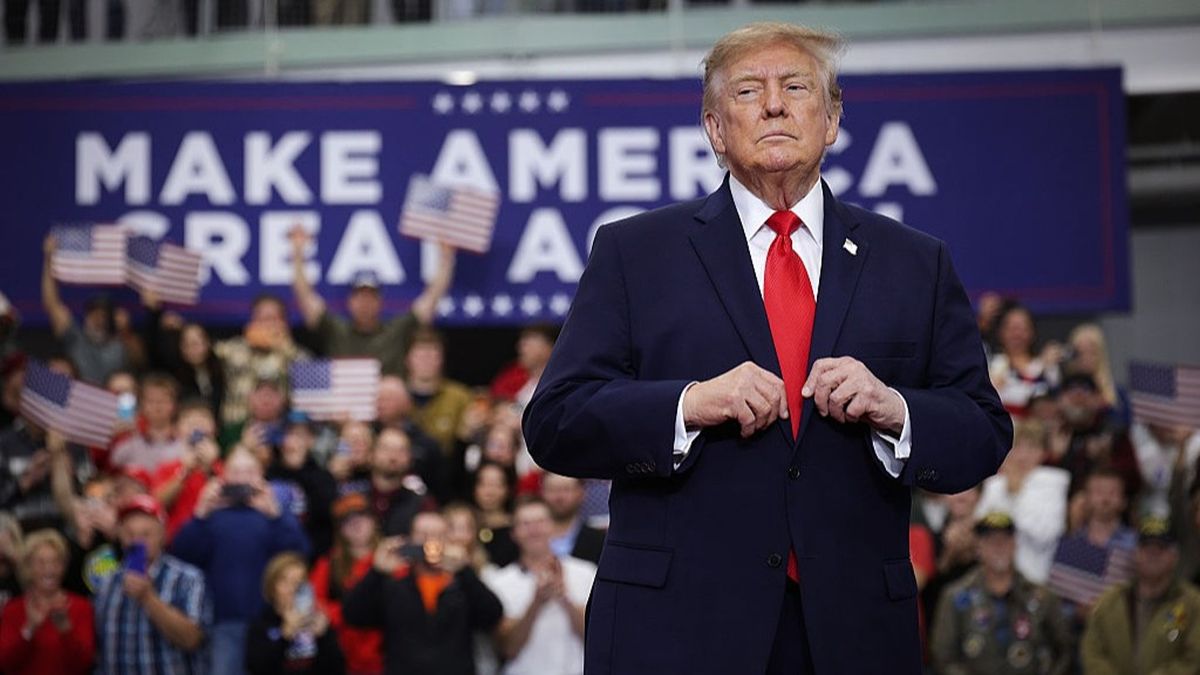 Grok Reveals Who Likely Wins 2016 if Donald Trump Never Runs