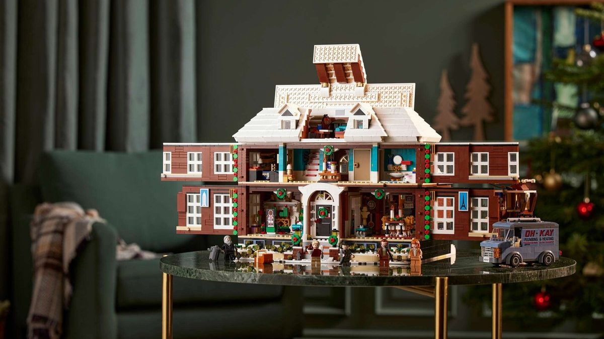 Why LEGO’s Home Alone House Is Getting Attention Before December
